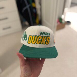 *RARE & VINTAGE* Oregon Ducks Nike Snapback in White/Green